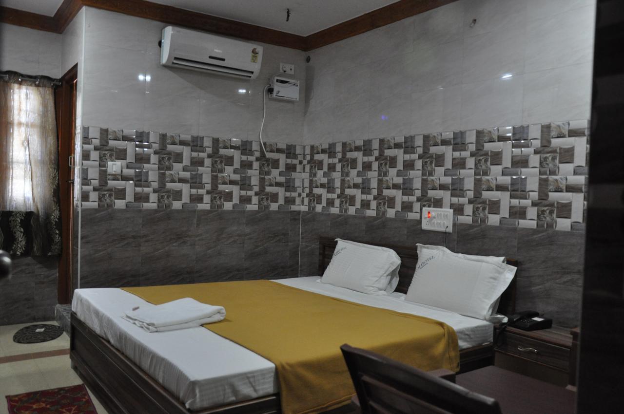 C.M. Hotel Pennagaram ภายนอก รูปภาพ
